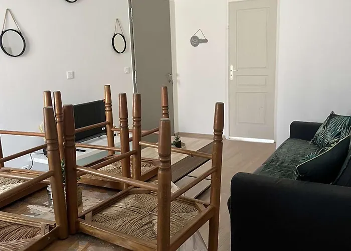 Appartement Douzens * Douzens